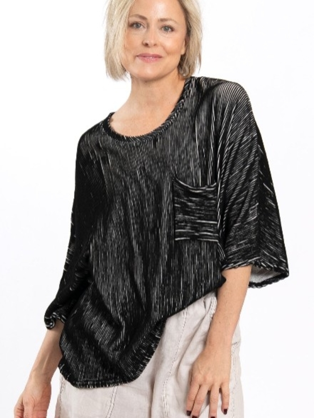 Relaxed Textured-Striped Black Short Sleeve Pocket Tee